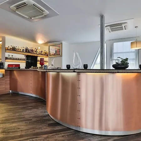 Rohan Boat Hotel en barco Praga