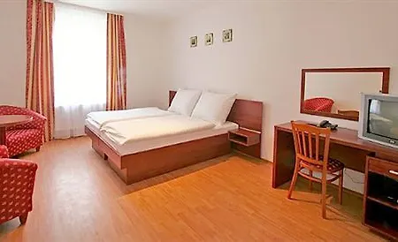 Susa Praga