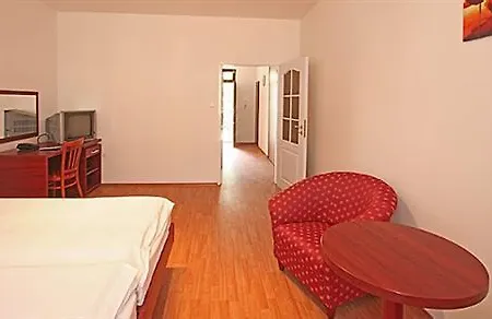Susa Hotel apartamentowy Praga