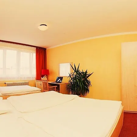 Adler 4* Prag