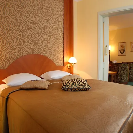 Hotell Ea Royal Esprit 4*