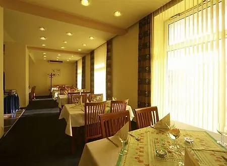 Hotel Henrietta 3*