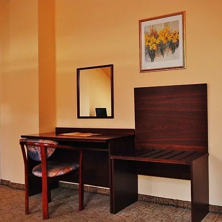 Victor Hotel