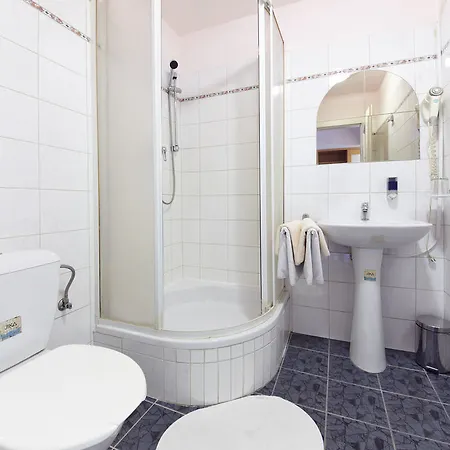 Hotel Anette 3*