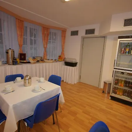 Garni Rambousek Hotel
