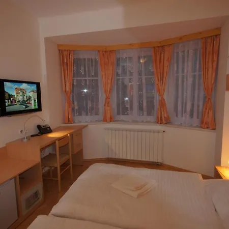 Garni Rambousek 3* Praga