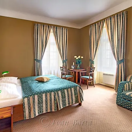 U Schnellu Hotell