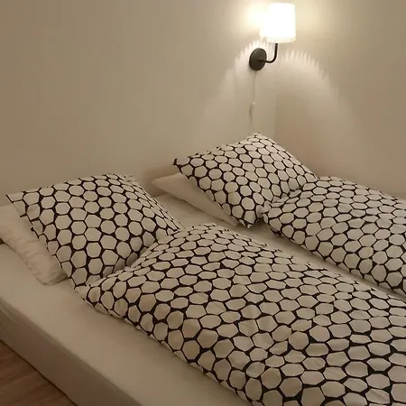 아파트 Cozy Private In The City Center 프라하