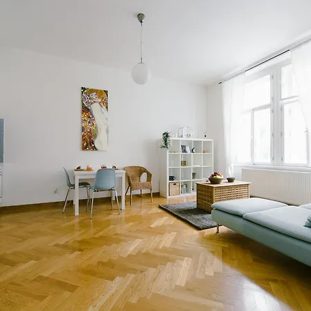 Apartment Kubelikova Prague