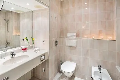 Diplomat Hotel 4*