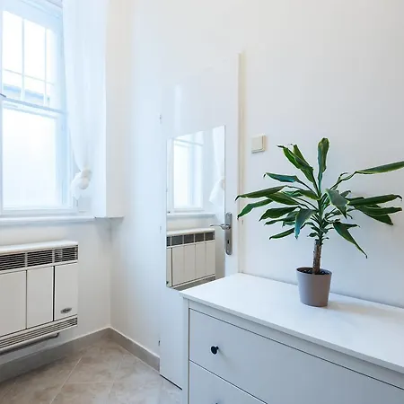 Cozy Private In The City Center 아파트