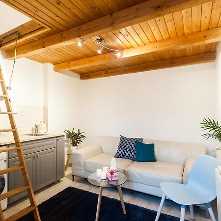 Cozy Private In The City Center 아파트 *