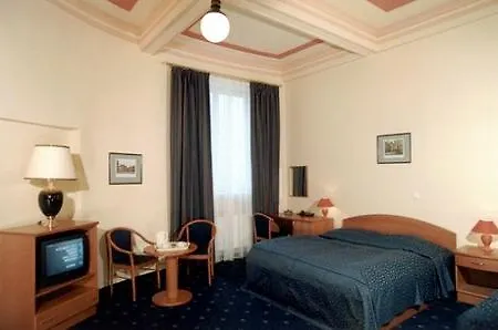Szálloda Ariston
