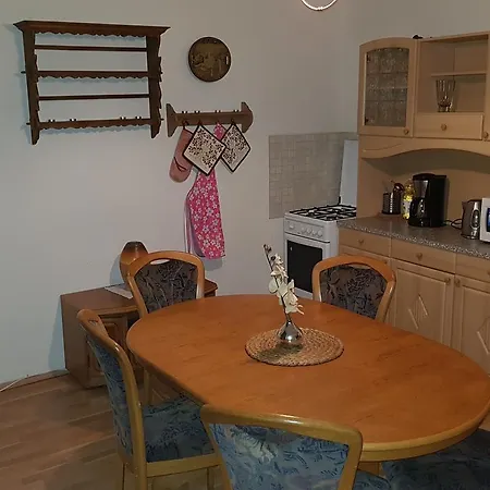 01 Apartment *