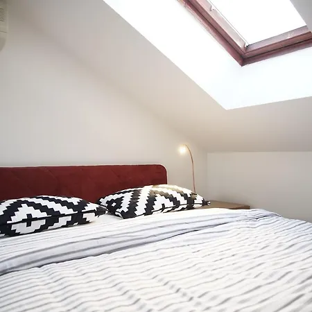 Loft With Amazing Terrace Apartment Prague
