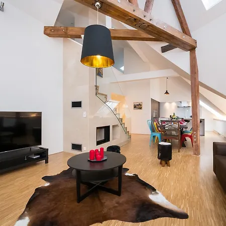 To Live Apartment