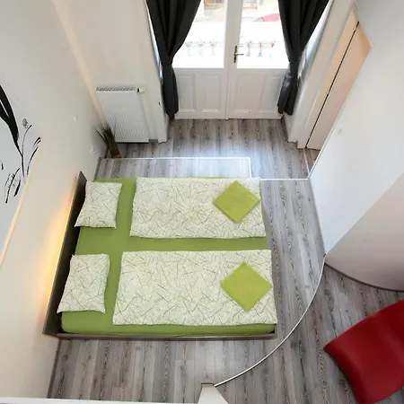 House - The Modern Flat