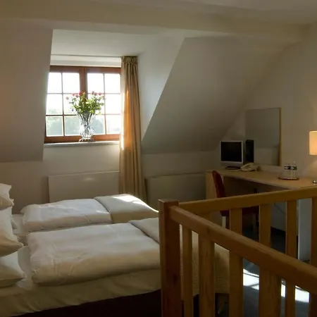 Hotel Chvalska Tvrz Prague