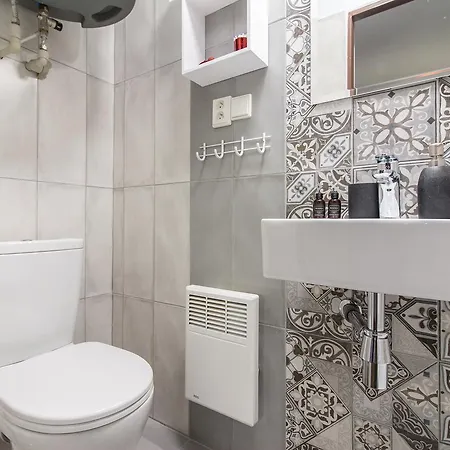 Apartment Pernerova Studio By Easybnb