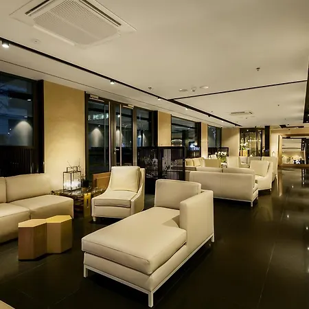 Royal Hotel 4*