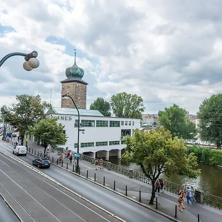 Riverside With A Balcony Apartment Prague