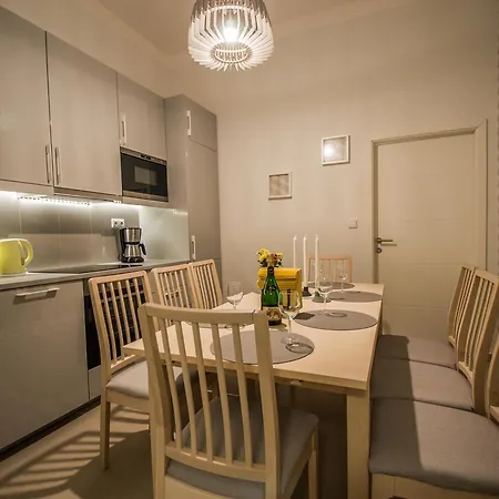 3bdr Center Ruterra Apartment