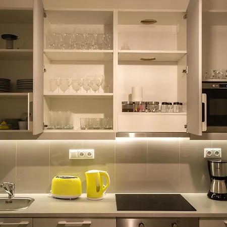 Apartment 3bdr Center Ruterra *