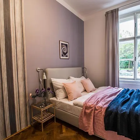 3bdr Center Ruterra Apartment *