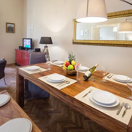 Dlouha 2ab Apartment