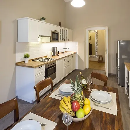 Apartment Dlouha 2ab *