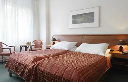 Axa 3*