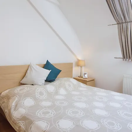 Modern Opatovicka Apartment *