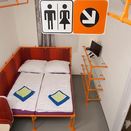 Metro By Main Train And Bus Station Apartment *