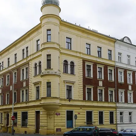 Apartment Metro By Main Train And Bus Station Prag