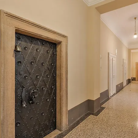 Lazenska N4 Apartahotel Praga