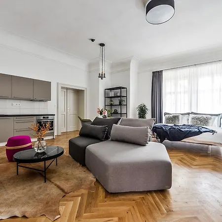 Lazenska N4 Aparthotel 4*
