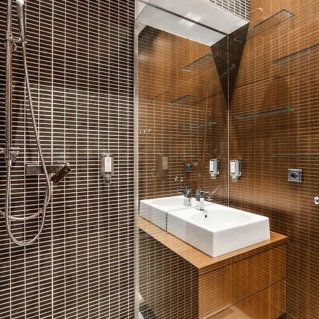 Apartmán Design Next To Louis Vuitton Building *