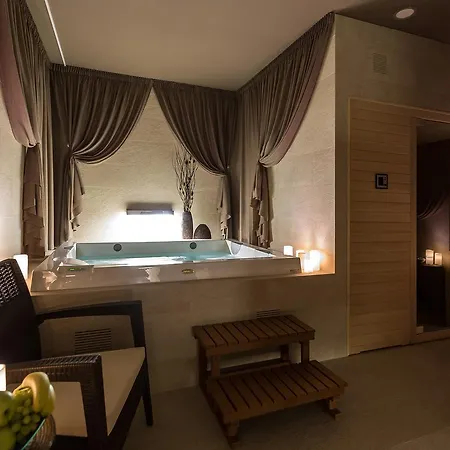 Merchants Crown Suites And Spa 5* Prague