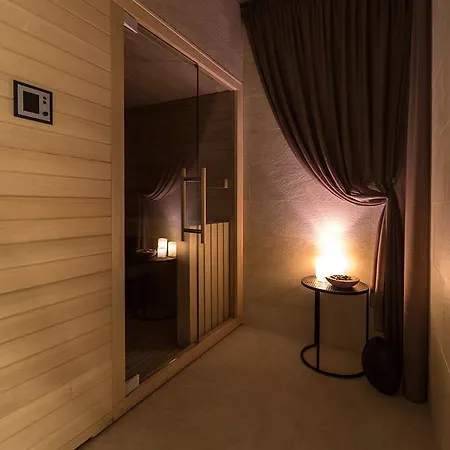 Hotel Merchants Crown Suites And Spa 5*