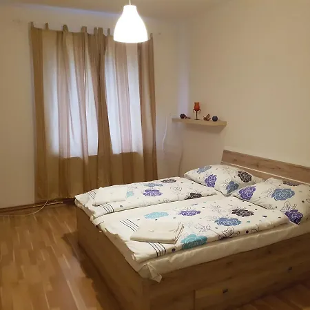 오플레탈로바 호스텔