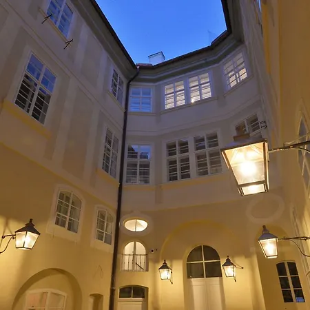 Apartahotel Lazenska N4 4*