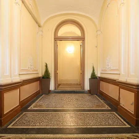 Apartment Beautiful Ujezd Prague