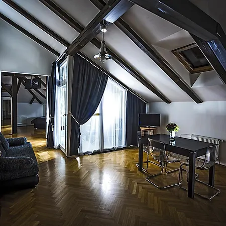 Deminka Palace Hotel