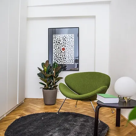 Lazenska N4 Aparthotel 4*