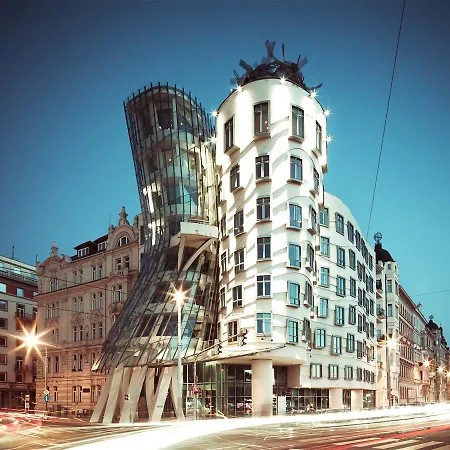 Appartamento Design Next To Louis Vuitton Building *