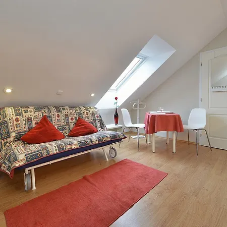 Aparthotel A. V.