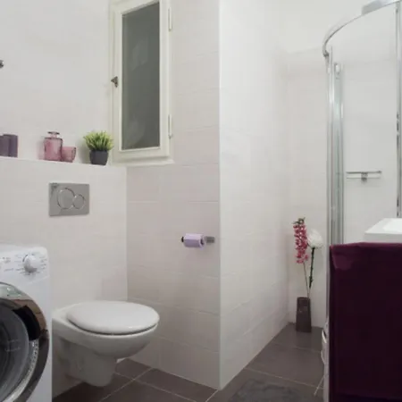Niko 1 Apartment