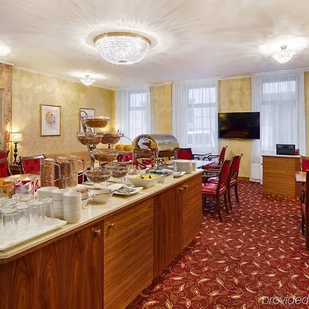 Mamaison Downtown 4*