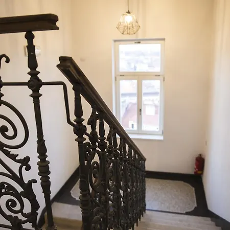 Hotel apartamentowy Gregory House Praga
