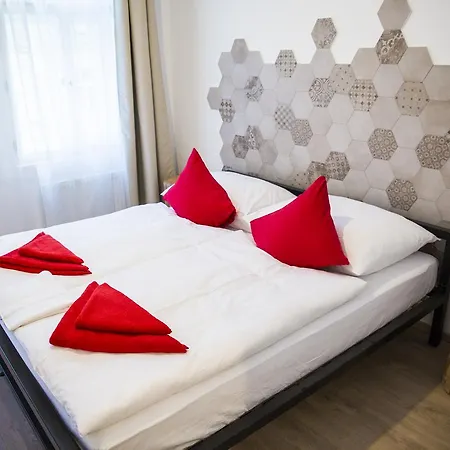 Hotel apartamentowy Gregory House